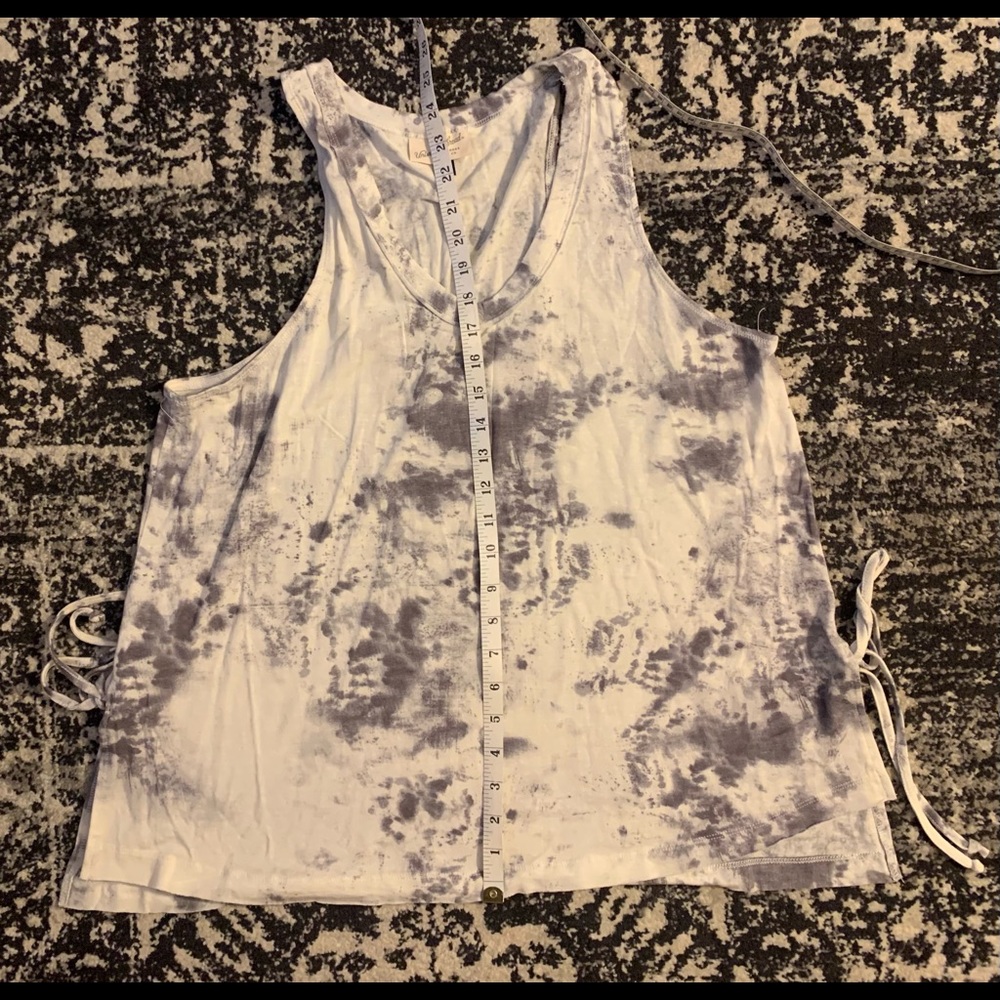 Universal Thread Tanktop - Picture 2 of 3